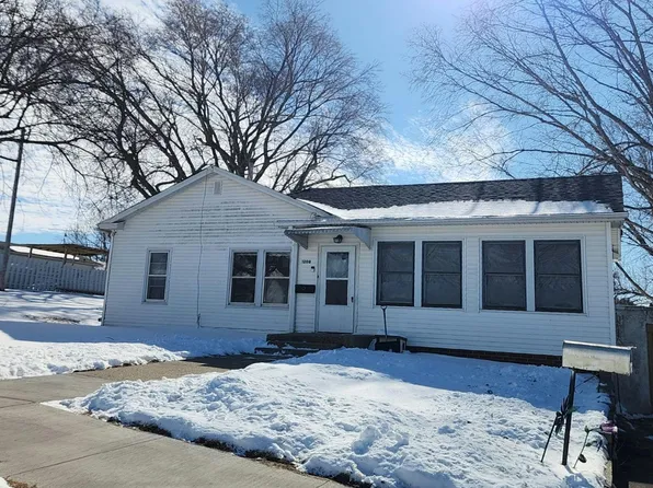 1208 Iowa Ave, Dunlap, IA 51529