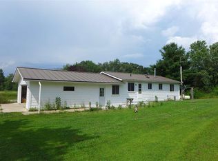 E2741 Goldsmith Rd, Waupaca, WI 54981