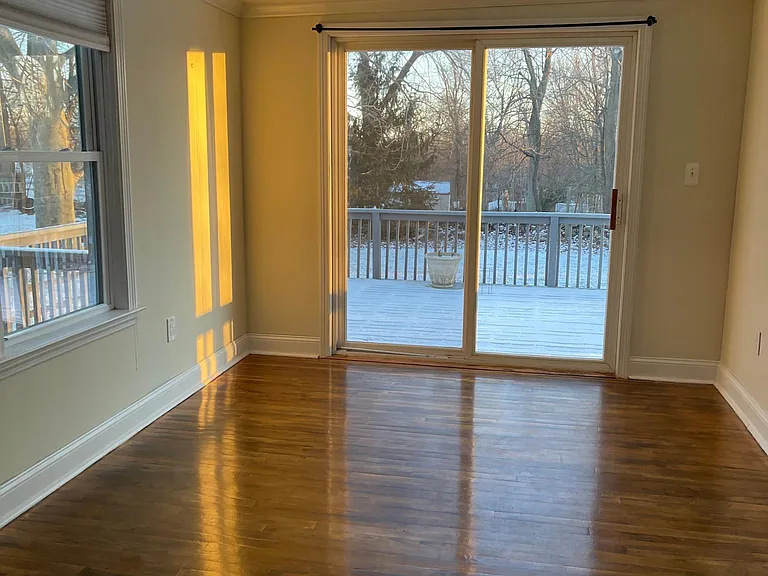33 Gorham Pl — Photo 2