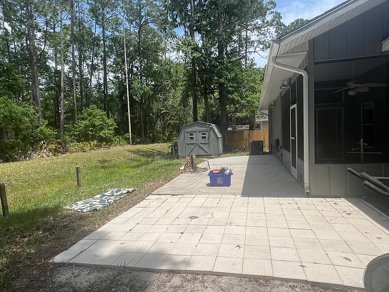 NW 68th Ln — Photo 30