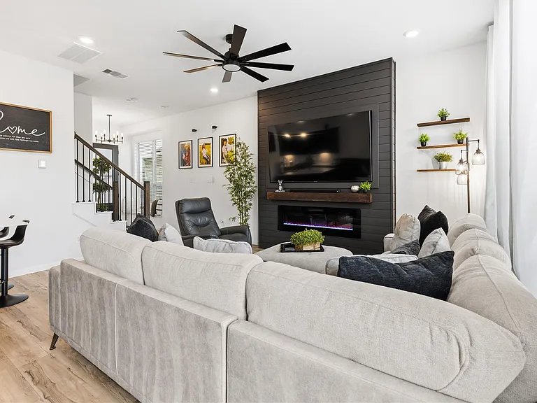 641 Royal Arch Dr — Photo 9