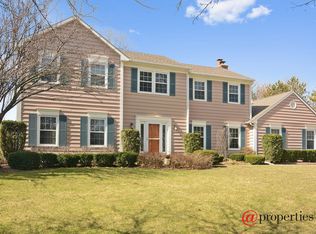 5537 Oak Grove Cir, Long Grove, IL 60047