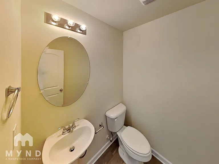 2547 Piering Dr — Photo 16