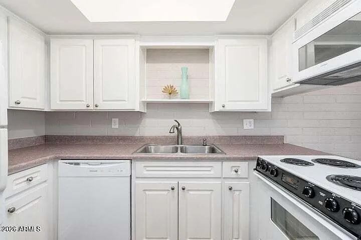 4848 N Woodmere Fairway #5 — Photo 11