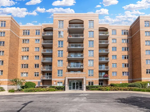 6815 N Milwaukee Ave APT 507, Niles, IL 60714