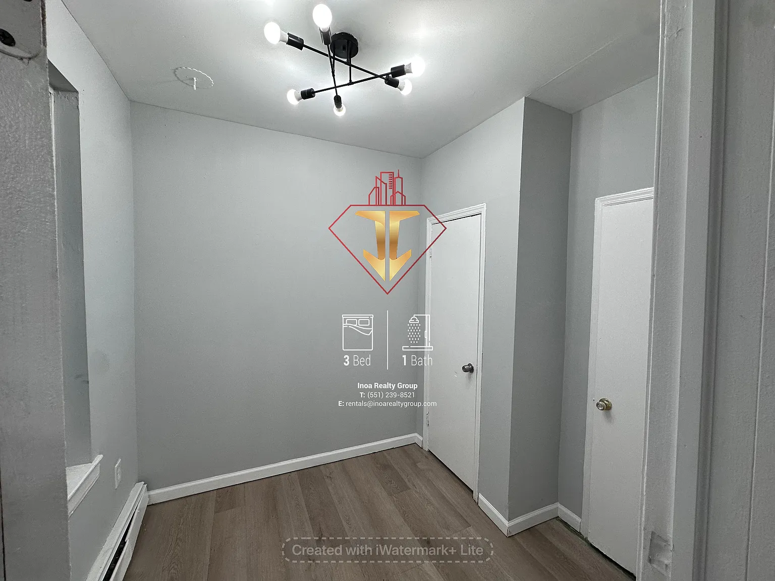 3 bed, 850 sqft, $2,000 — Photo 3