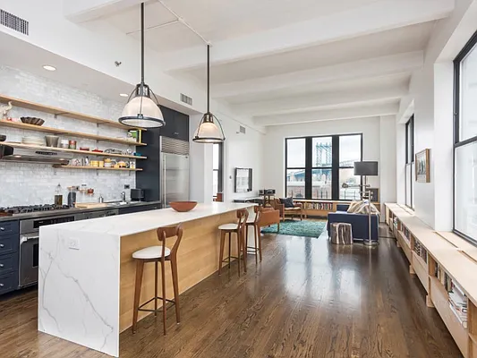 Sold by Sotheby's International Realty | media 22