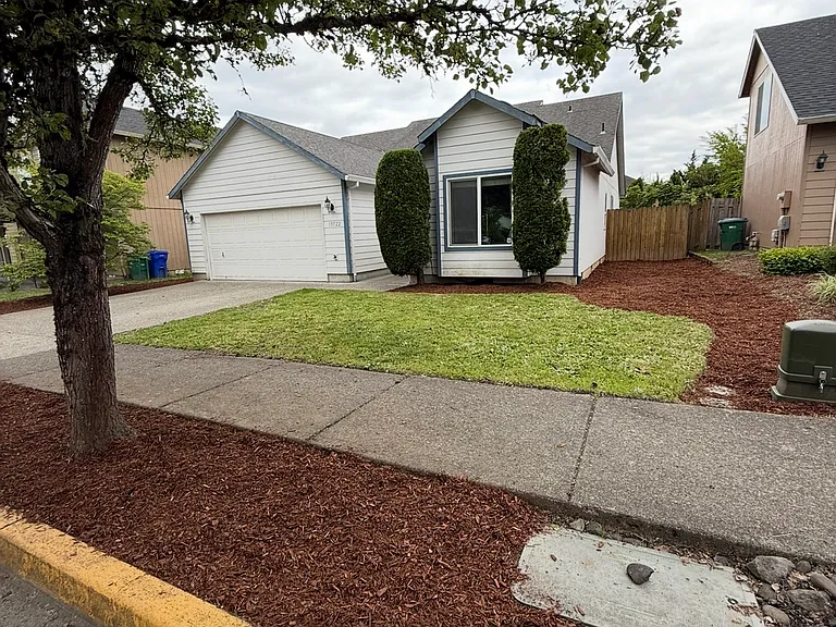 13722 SE Gannon Dr — Photo 2