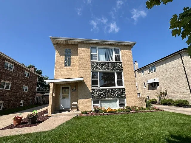 3 bed, $1,850 — Photo 3