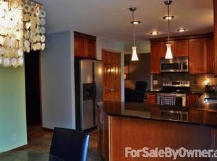 5913 Summerset Dr, Midland, MI 48640