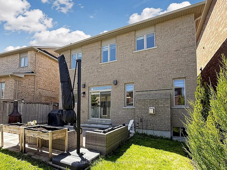 1158 Atkins Dr — Photo 46