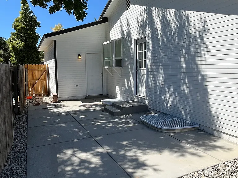 1488 S Bahama St — Photo 21