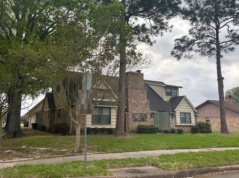 1st image of 3935 Bolivia Dr