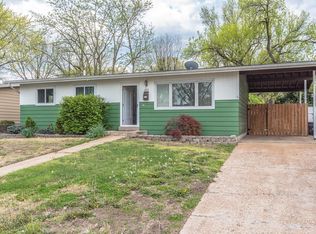 400 Moule Dr, Florissant, MO 63031