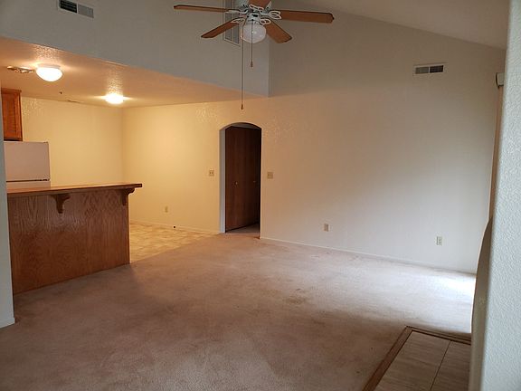 4th image of 681-697 Mikkelsen Dr #695