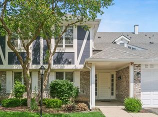 256 Southwick Ct #256, Vernon Hills, IL 60061