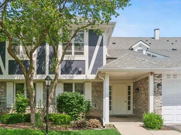 256 Southwick Ct #256, Vernon Hills, IL 60061