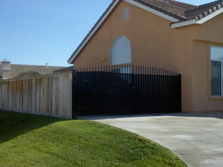 RV Gate