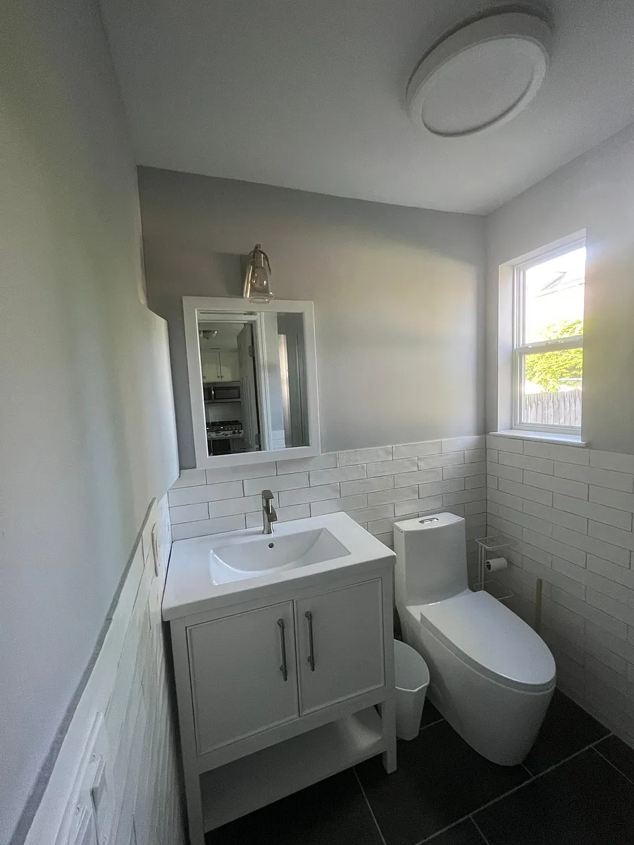 Building Photo - 1820 Parkway #2