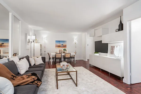 Sold by Level Group | media 1