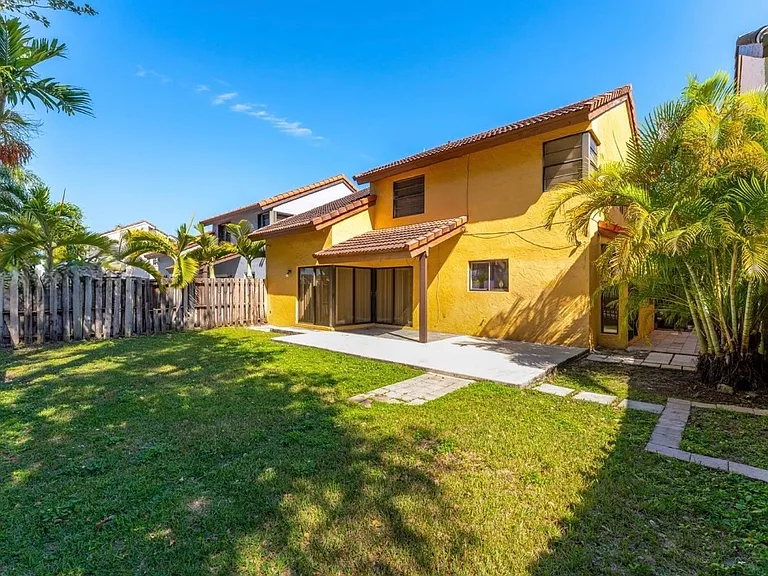 6118 SW 127th Pl — Photo 11