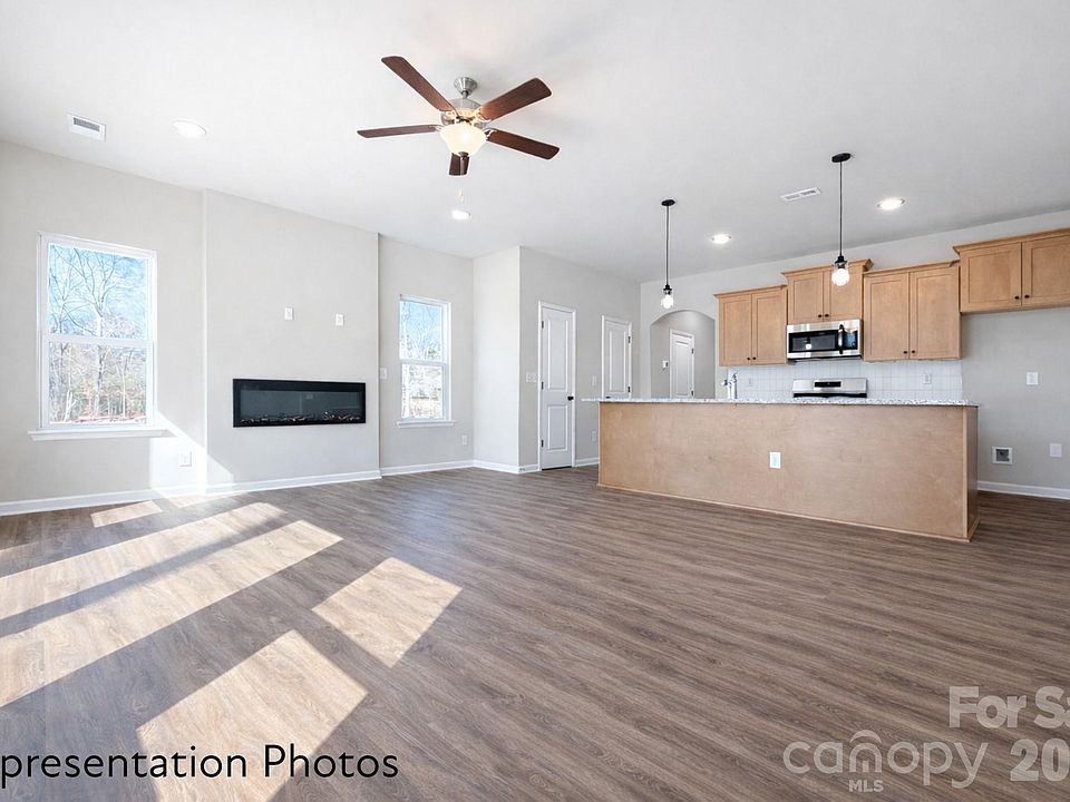 1st image of 5953 Wallace Ave