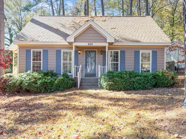 200 Coachman Dr, Garner, NC 27529