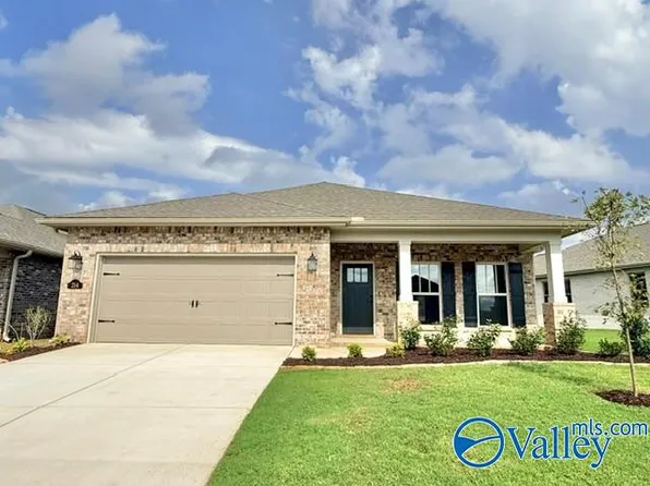 214 Esplanade Ct, Huntsville, AL 35824