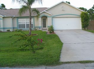 737 Kempten St NW, Palm Bay, FL 32907