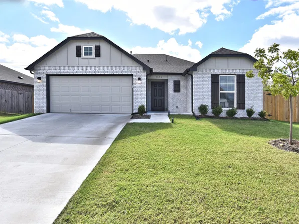1656 E 140th Pl, Glenpool, OK 74033