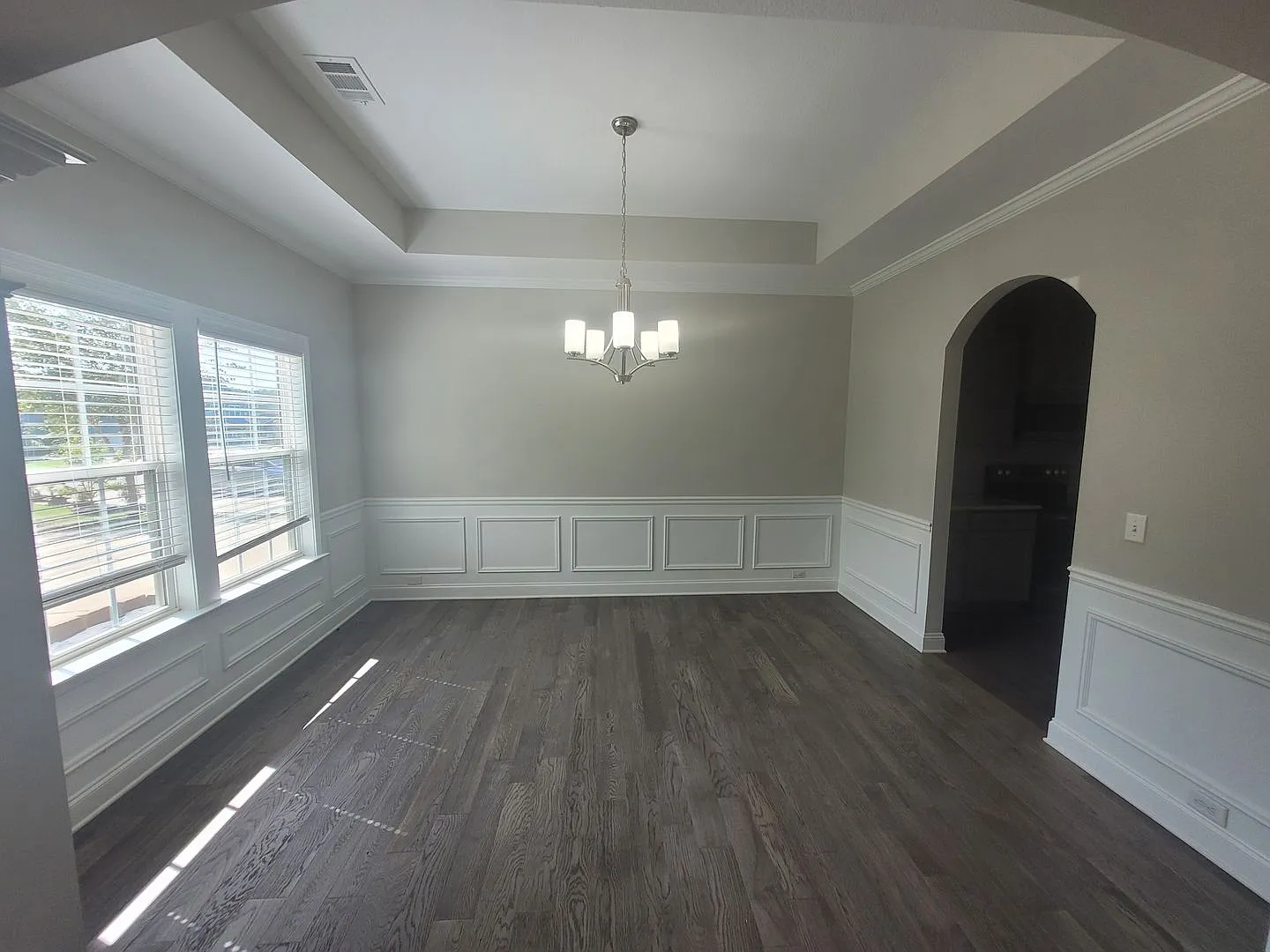4-bedroom, 3-bathroom — Photo 3