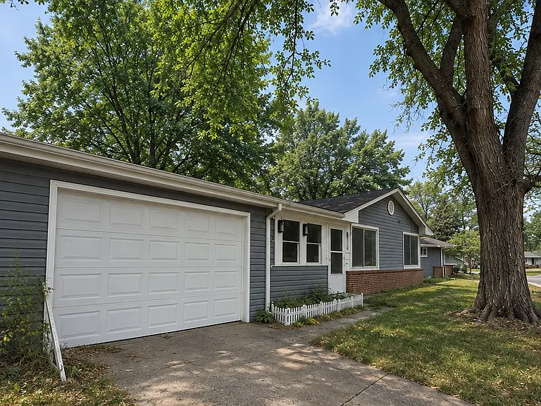 5300 W Hughes St — Photo 1