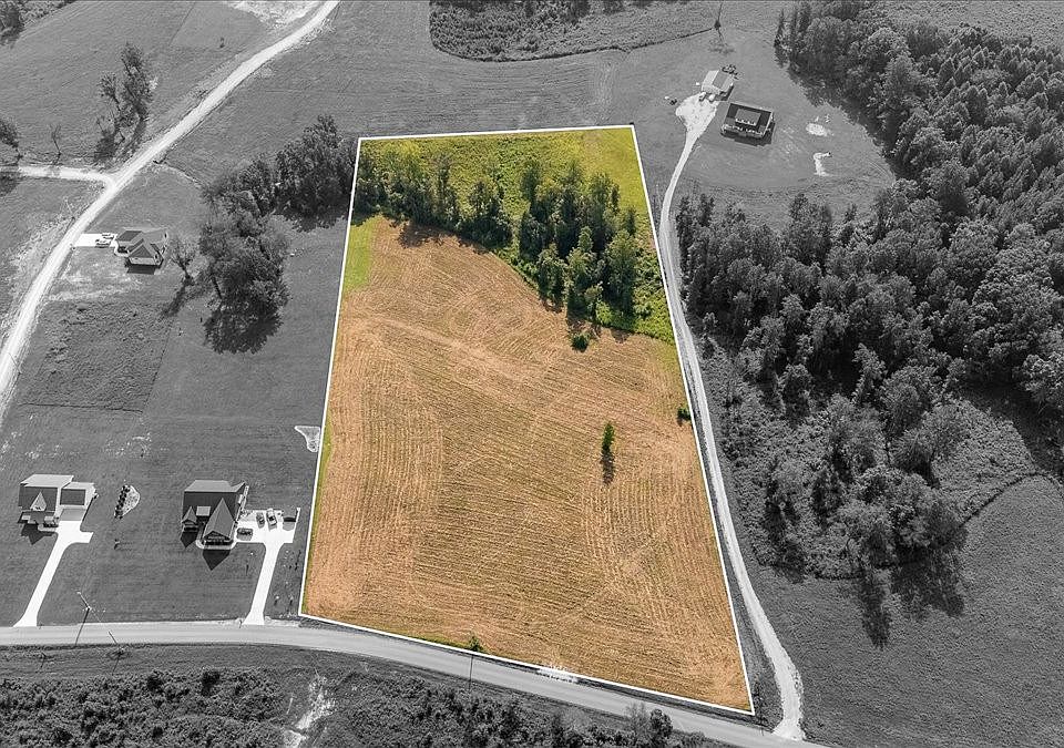 1st image of 208 Beartown Rd
