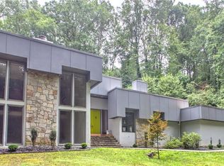 6545 Riverside Dr NW, Sandy Springs, GA 30328