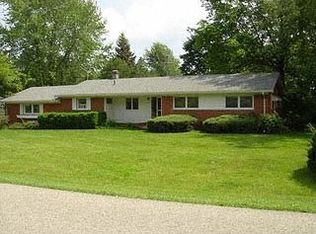 132 Gunder Dr, Rochester Hills, MI 48309