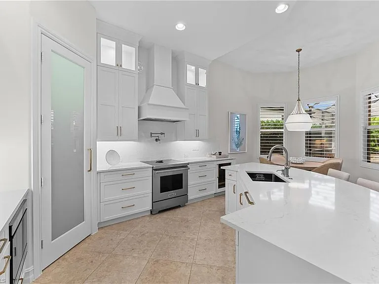 7831 Valencia Ct — Photo 21