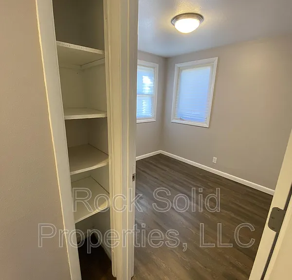 2020 Dunn Ave #4 — Photo 10