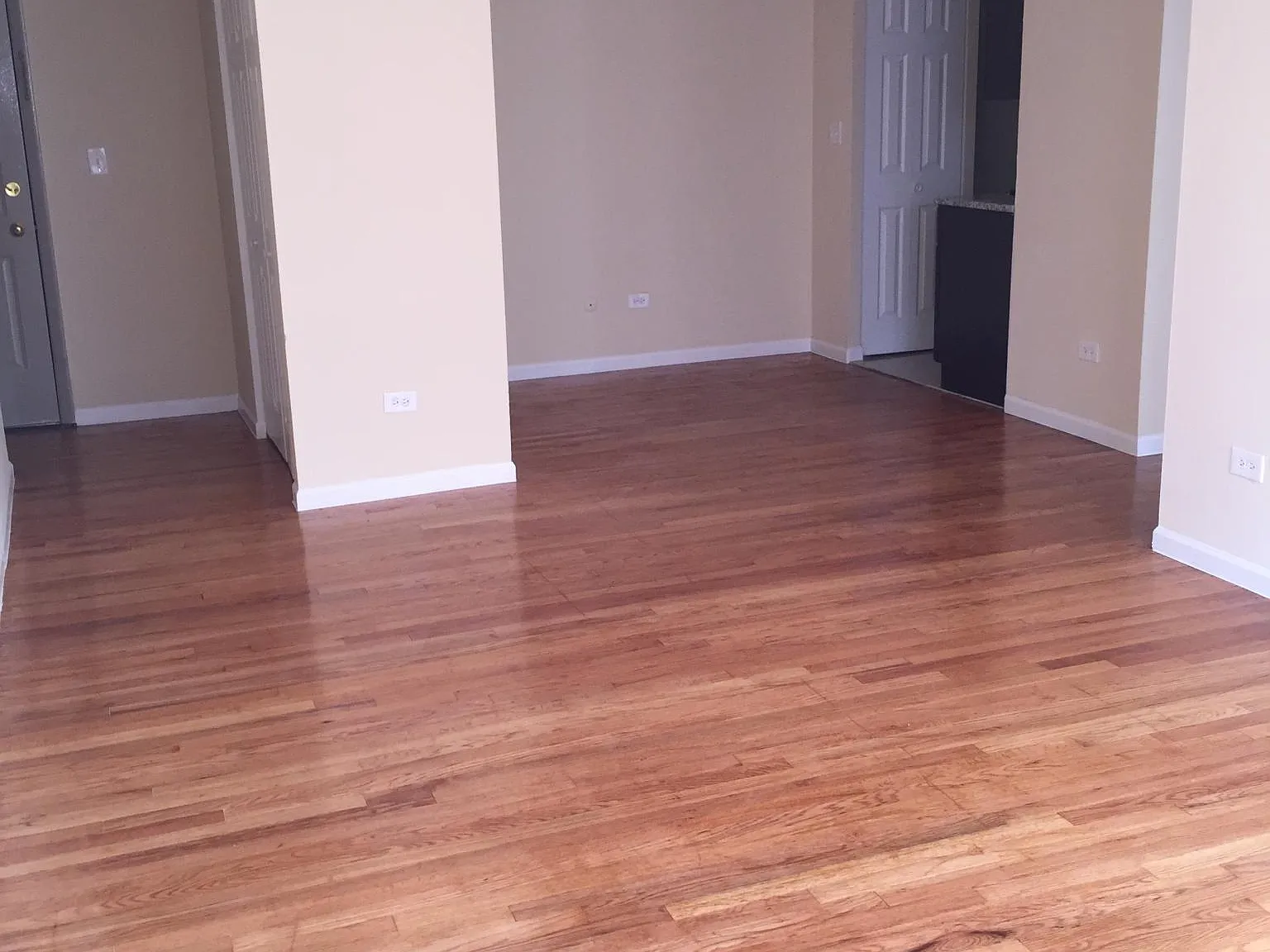 1025 W Hollywood Ave — Photo 4
