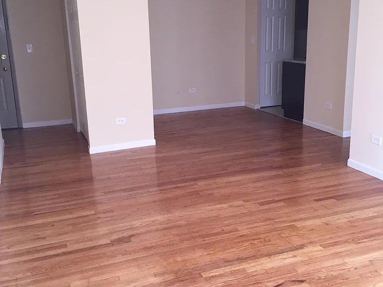 1025 W Hollywood Ave #516 — Photo 4
