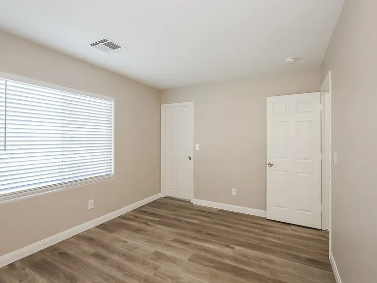 9503 Diamond Bridge Ave — Photo 14