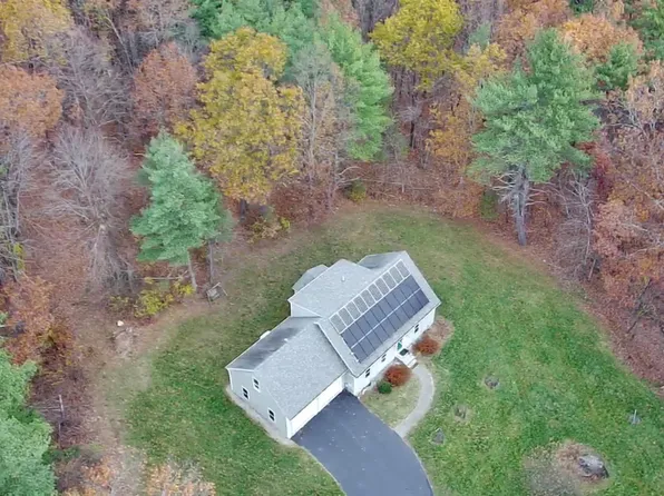 40 Strafford Lane, Bedford, NH 03110