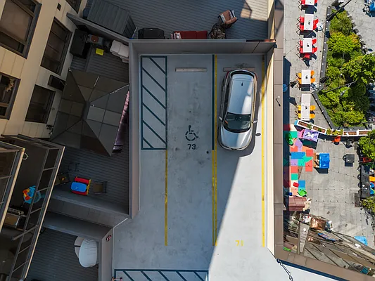 Sold by Ilite Realty Inc | media 28