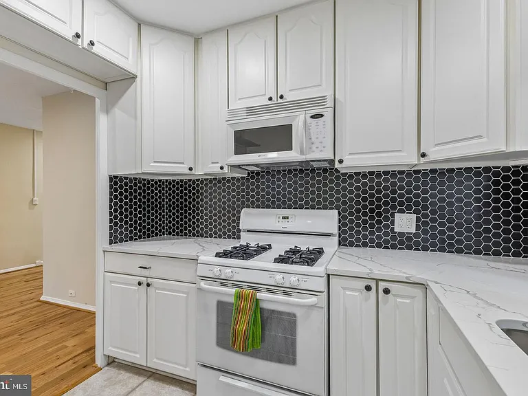 1024 Valley Dr — Photo 14