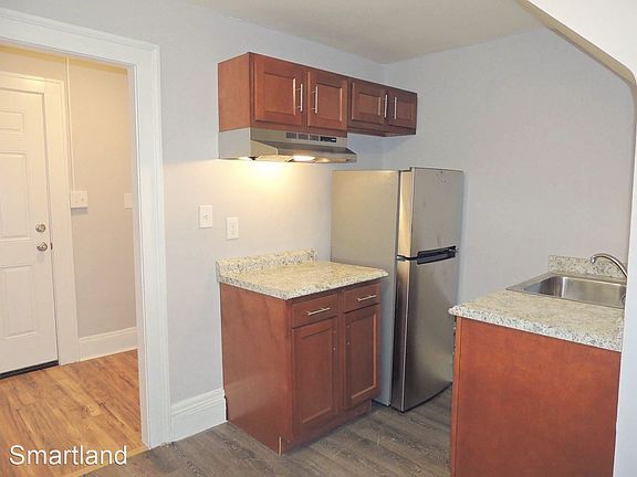 3rd image of 3238 Euclid Heights Blvd APT 3