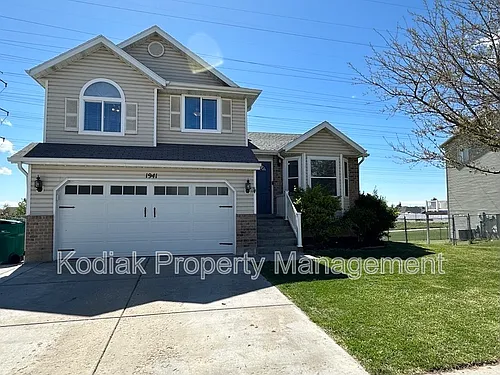 1941 Jenny Ln Photo 1