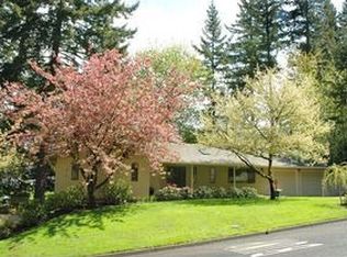 17784 Tree Top Ln, Lake Oswego, OR 97034