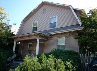 206 23rd Ave E, Seattle, WA 98112