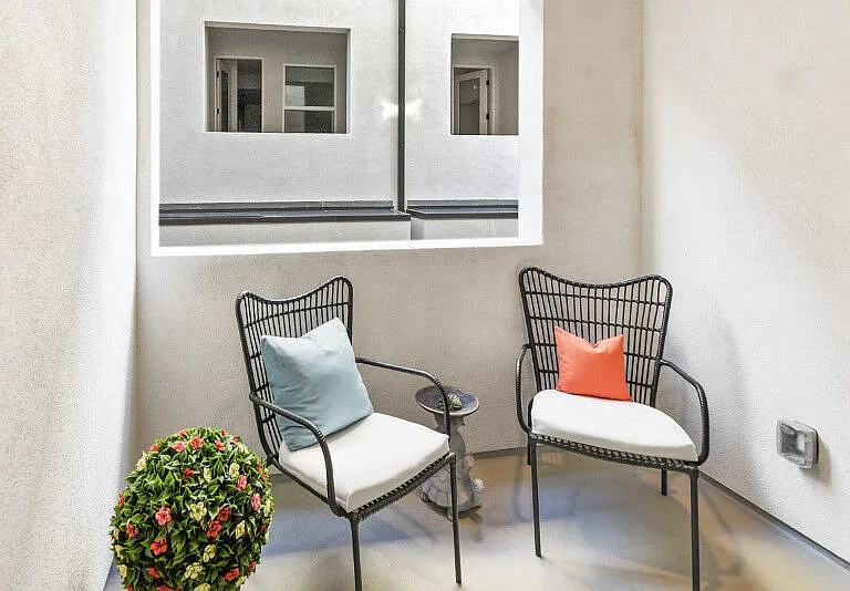 South Park Place — Photo 11
