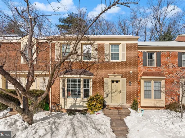 9660 Masterworks Dr, Vienna, VA 22181