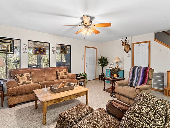 5th image of 1117 Fox Point Rd